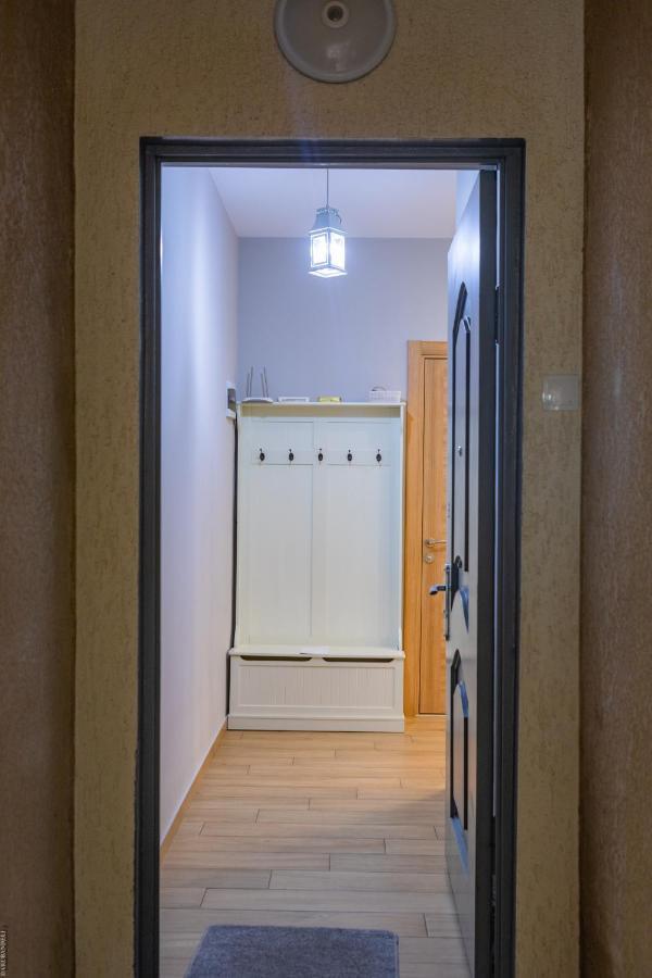 Apartment By The Sheraton バトゥーミ エクステリア 写真